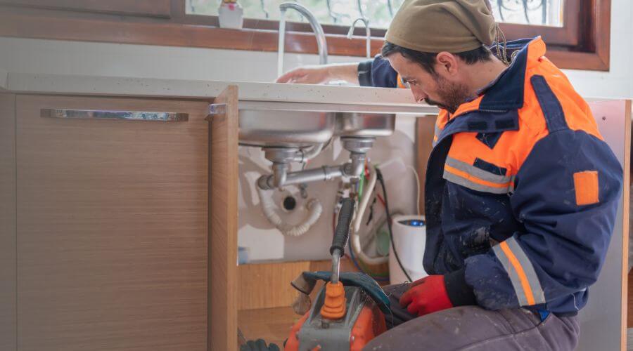 Expert burst pipe repair services in Clarence, MO